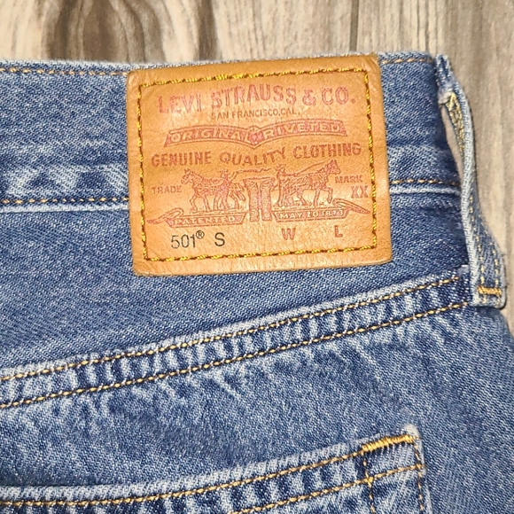 Levi's Straight Leg Jeans - Picture 2 of 5